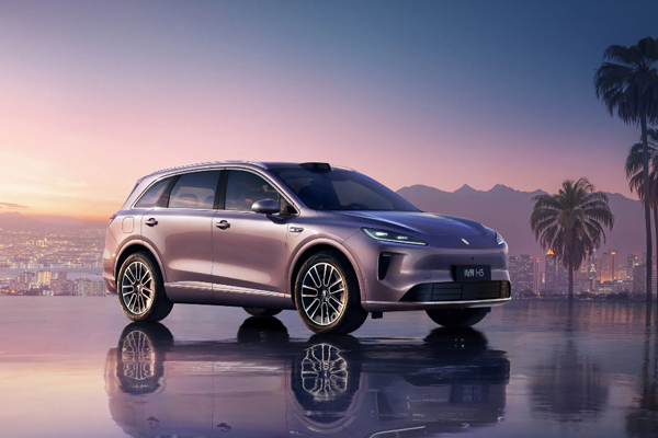 万马奔腾迎春来：上汽2025的体系破局与价值重估