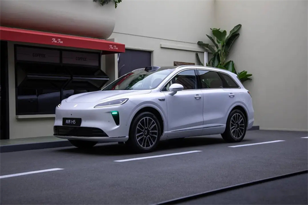 向用户奔赴，上汽重拾加速度